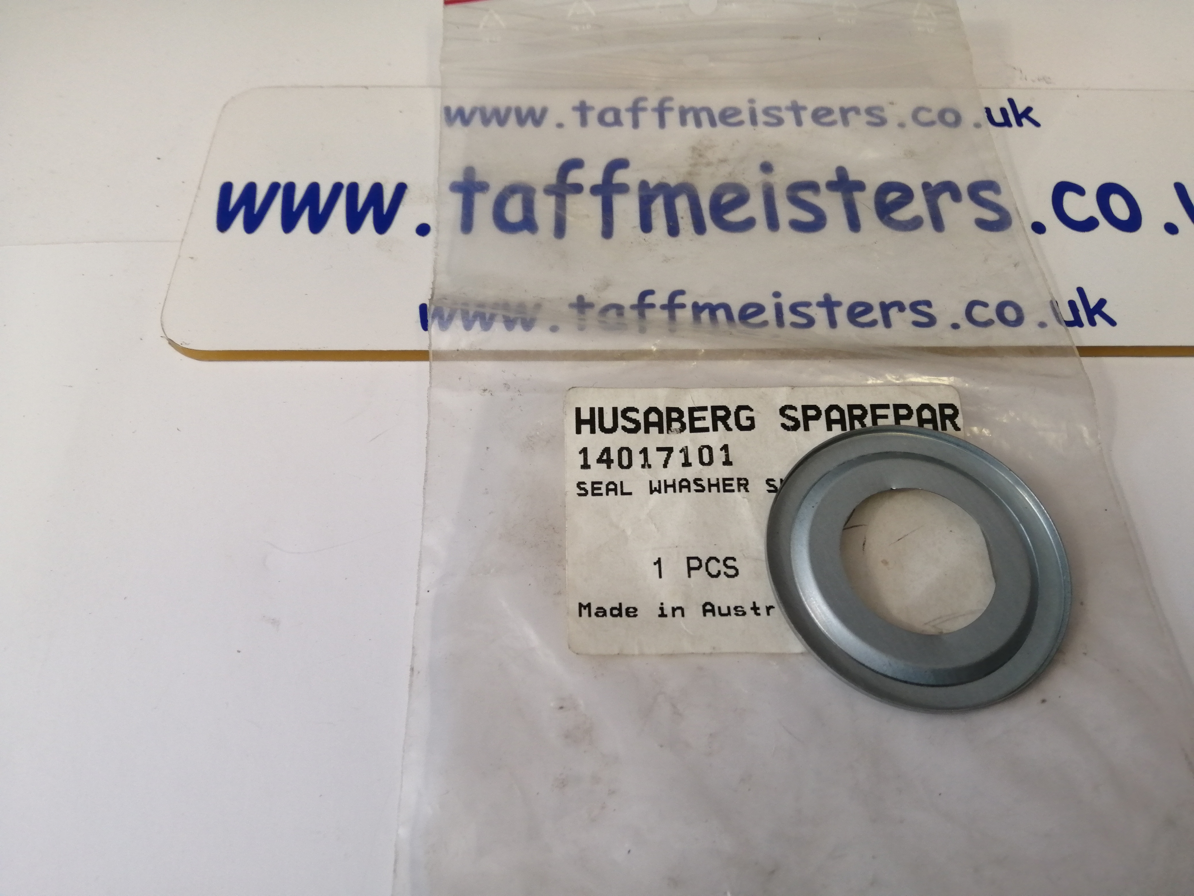 101388 - 14017101 Wheel bearing seal washer - sprocket carrier - FSe models 2000-2002